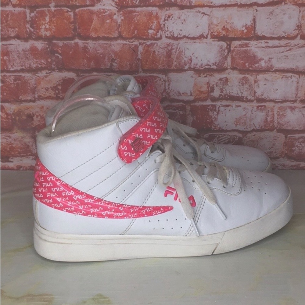 Vintage 90s Fila Vulc 13 Hot Pink and White High Top Retro Sneakers - Picture 4 of 12